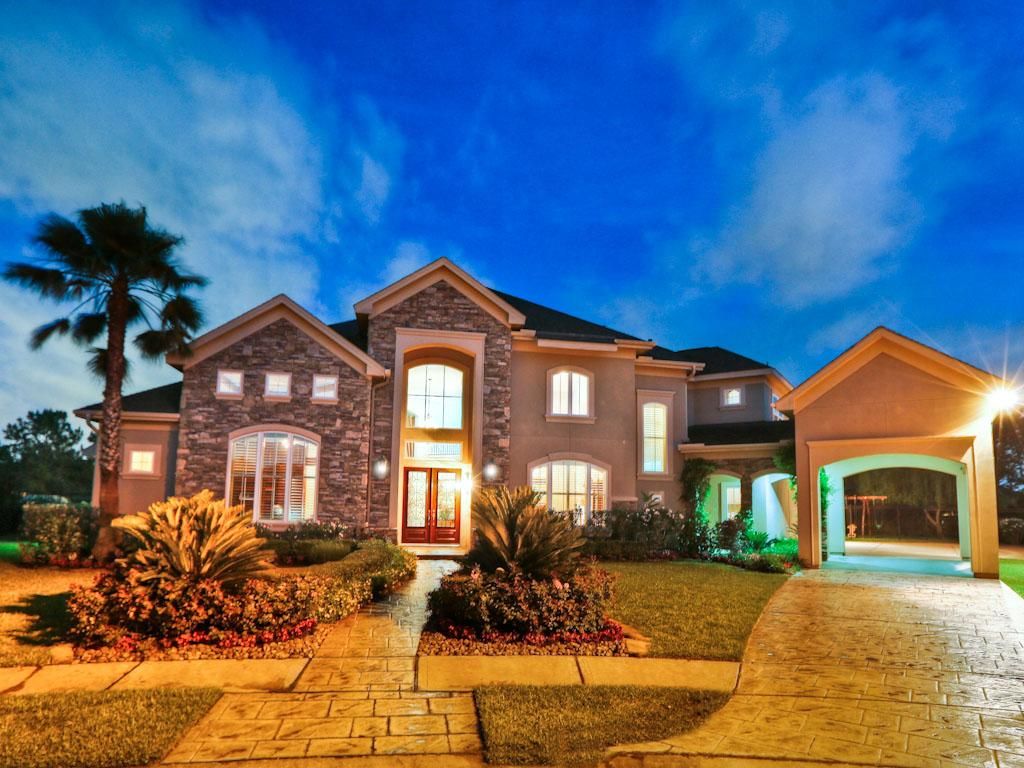 Houston Home, TX Real Estate Listing